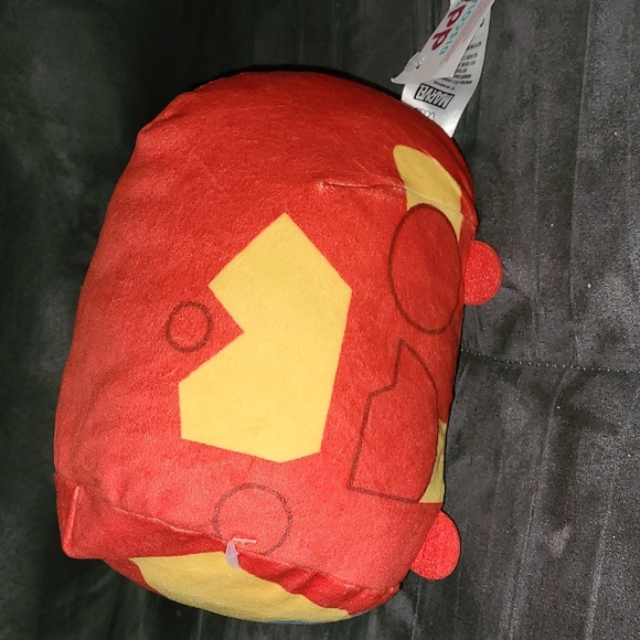 Just Play Logo Marvel Disney Iron Man Tsum Tsum  Stackable Plush Red Gold Yellow - Picture 2 of 10